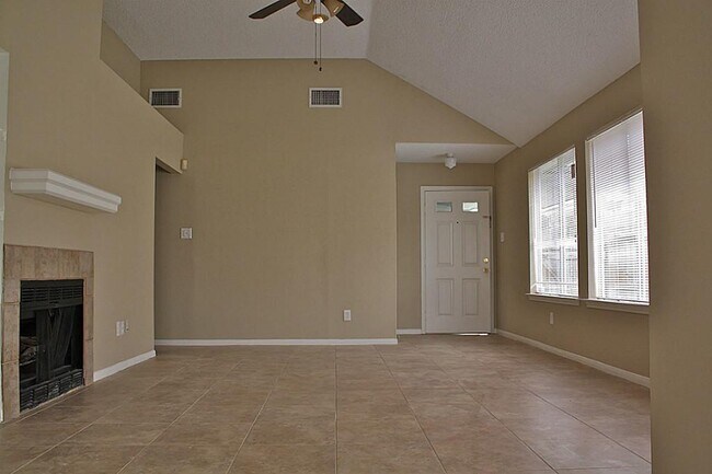 Foto del edificio - 1107 Littleport Ln