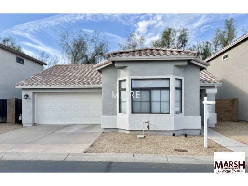 Primary Photo - Beautiful 2 bedroom home with community po...