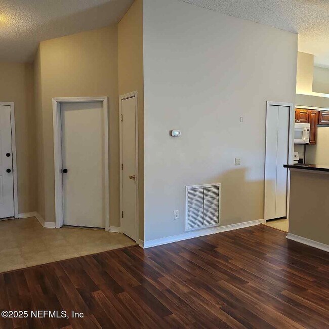 Building Photo - 2210 Captain Kidd Dr