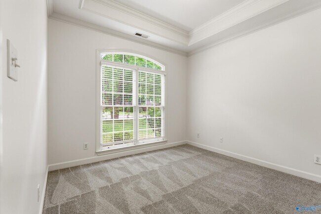 Building Photo - 146 Paul Revere Dr