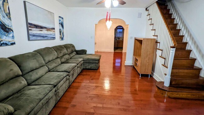 Foto del edificio - 103 W Spencer Ave