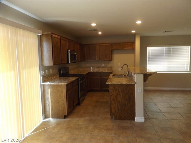 Foto del edificio - 6467 Karlsen Ct