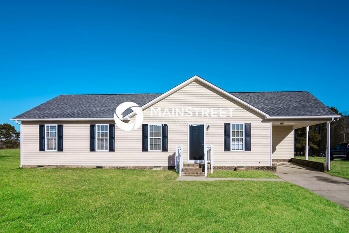Foto principal - 4 Bedroom Pet-Friendly Home in Smithfield,...