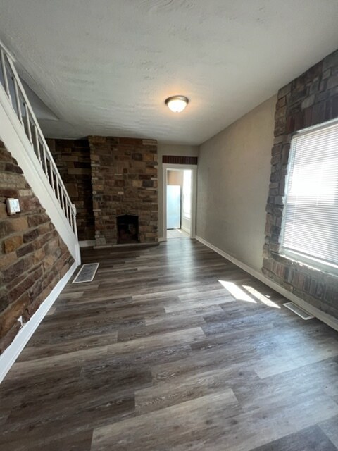 Foto del edificio - 622 Stewart Ave