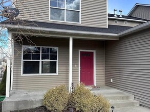 Building Photo - 1318 Edinborough Ct