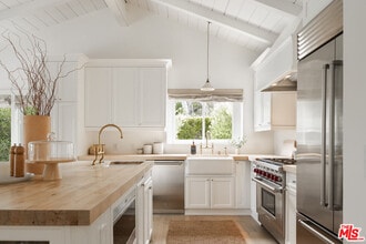 Building Photo - 6456 Sycamore Meadows Dr