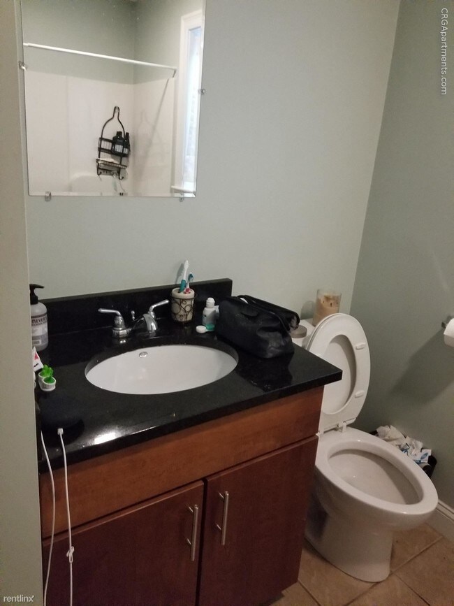 Foto del edificio - 5 br, 3 bath Apartment - 19 Calvin St # 21