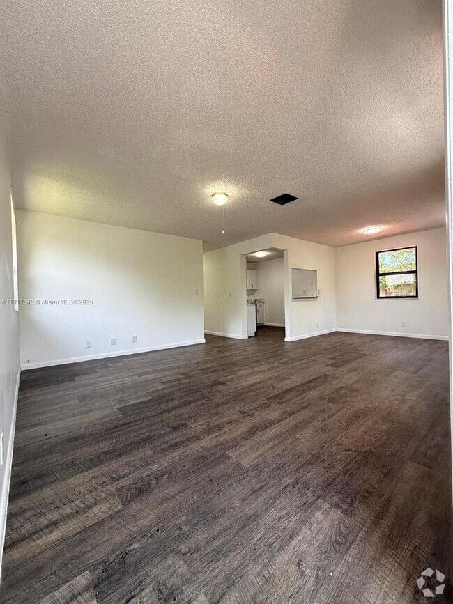 Building Photo - 10875 NW 45th St