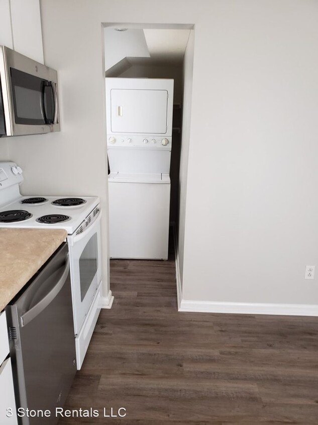 Building Photo - 2 br, 1 bath House - 607 Garland Drive