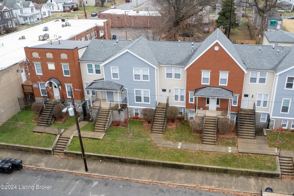 Primary Photo - 1301 S 28th St