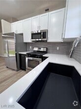 Building Photo - 8745 Point Kathy Cir