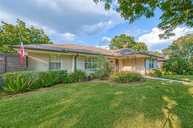 Building Photo - 4850 Briarbend Dr