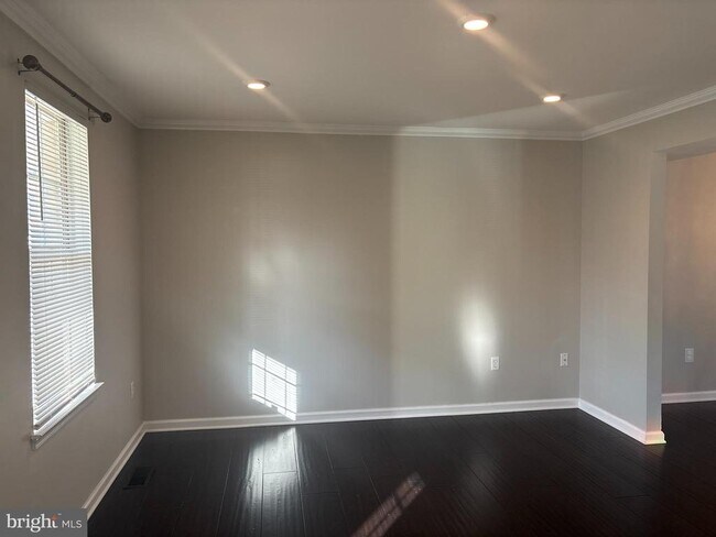 Foto del edificio - 5907 L St
