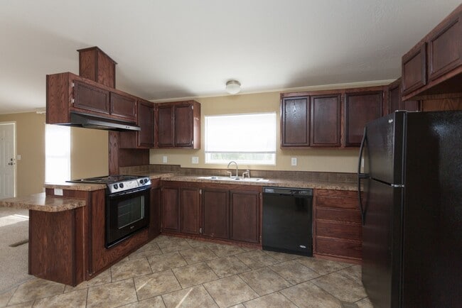 Building Photo - 15818 Country Way
