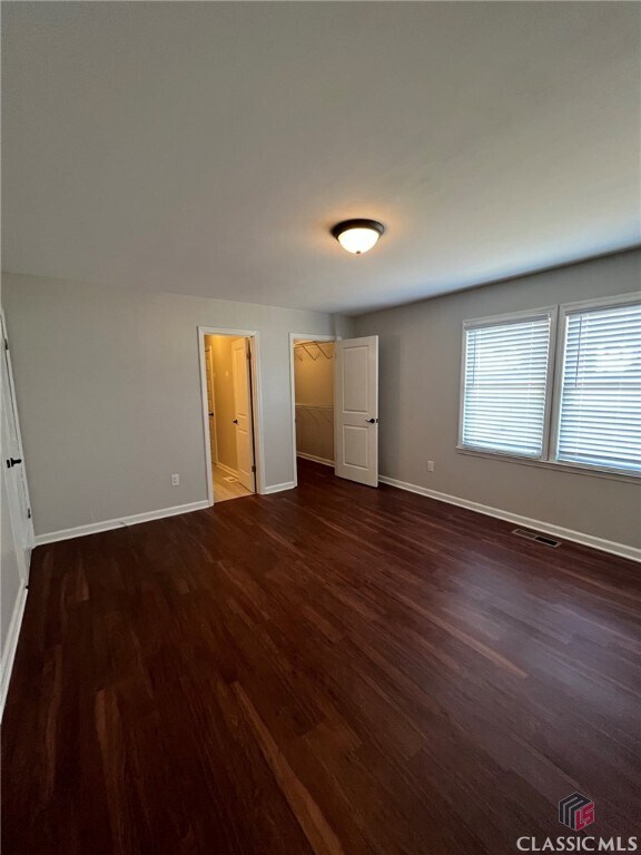 Building Photo - 355 The