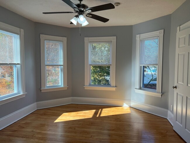 LIVING ROOM - 28 Paine St