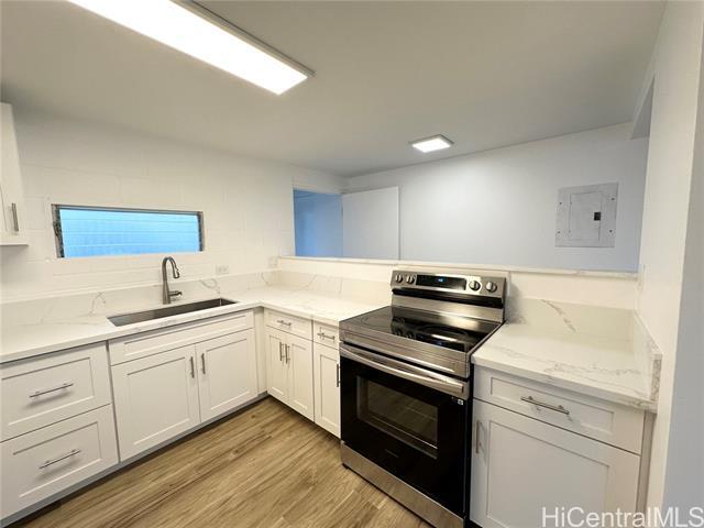 Building Photo - 3228 Monsarrat Ave