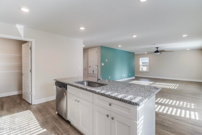 Foto del edificio - 18562 Elkwood Dr