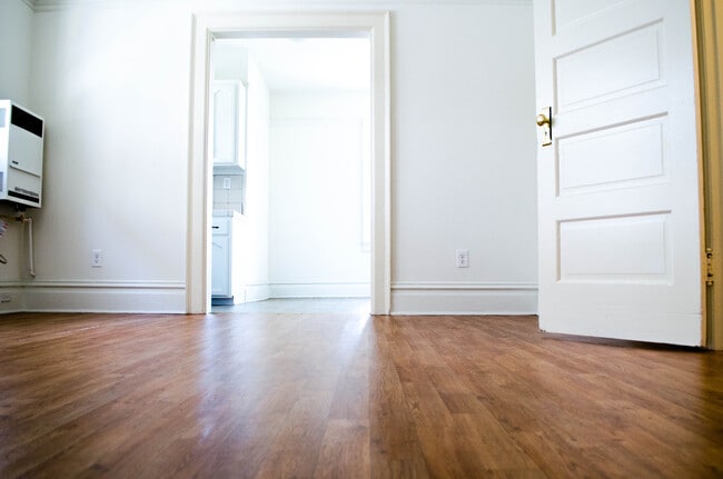 Foto del edificio - 836 S Burlington Ave