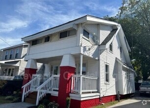 Building Photo - 2828 Tidewater Dr