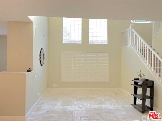 Foto del edificio - 1157 E Moreno Way