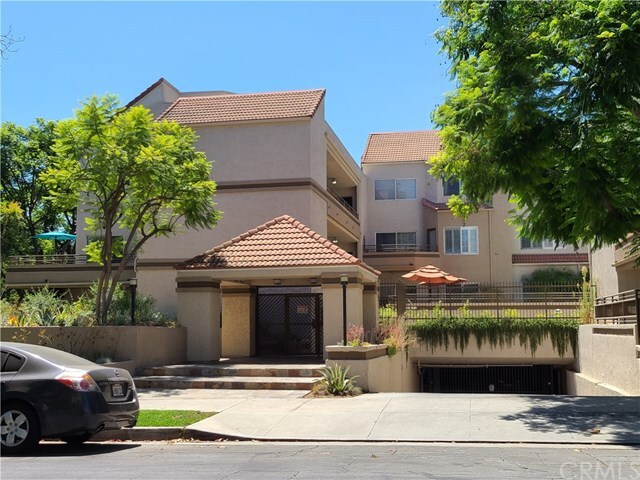 Building Photo - 501 E Del Mar Blvd