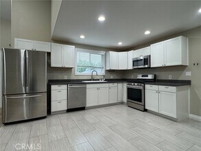 Building Photo - 16357 Vintage St