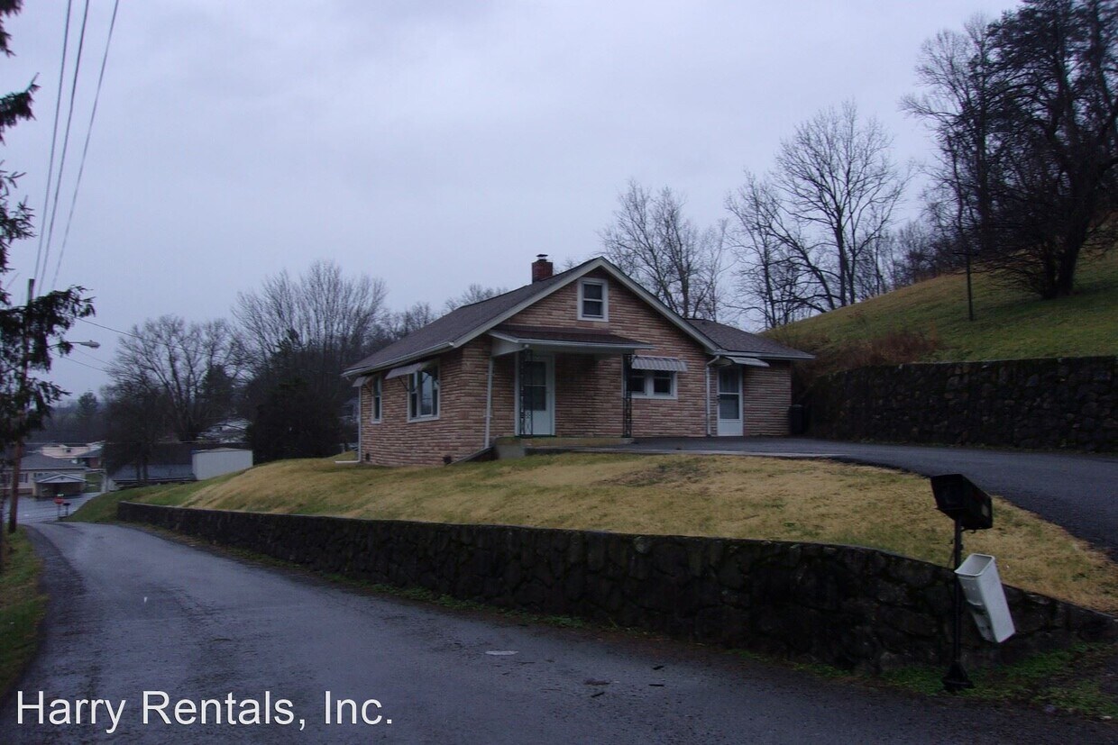 224 Wausau St, Tazewell, VA 24651 House Rental in Tazewell, VA