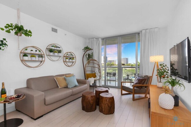 Foto del edificio - 2602 E Hallandale Beach Blvd