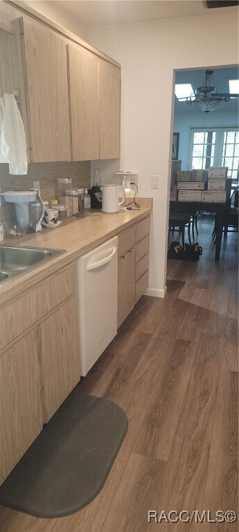 Foto del edificio - 333 E Hartford St