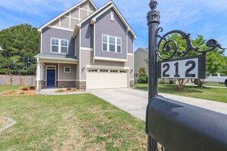 Building Photo - 212 Long Pond Dr