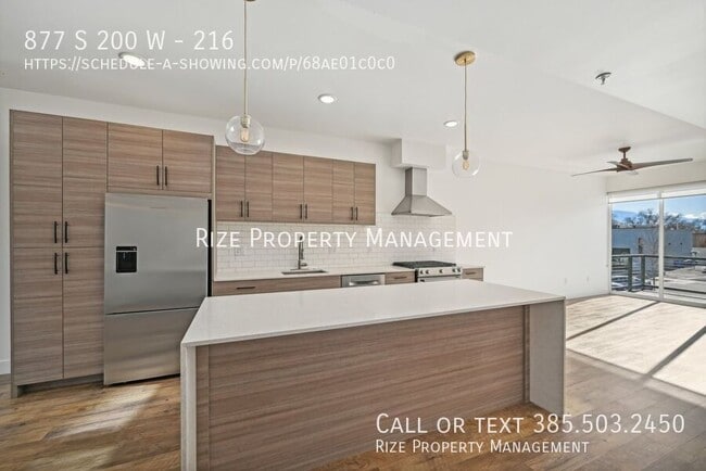 Building Photo - 877 S 200 W