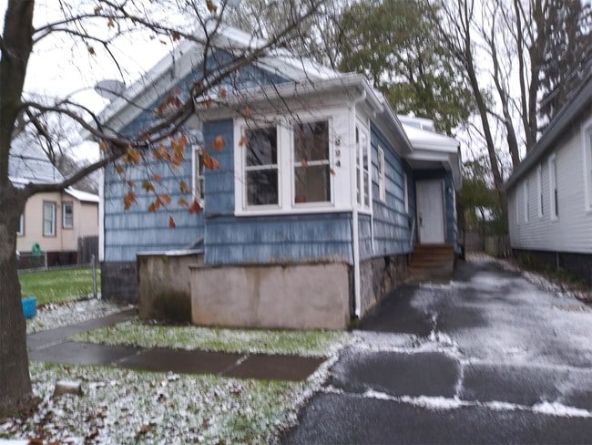 Building Photo - 224 Heir Ave