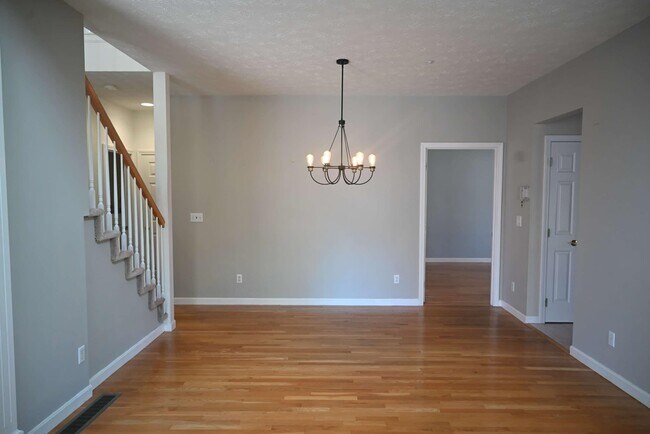 Building Photo - 34 Crimson Glory Ln