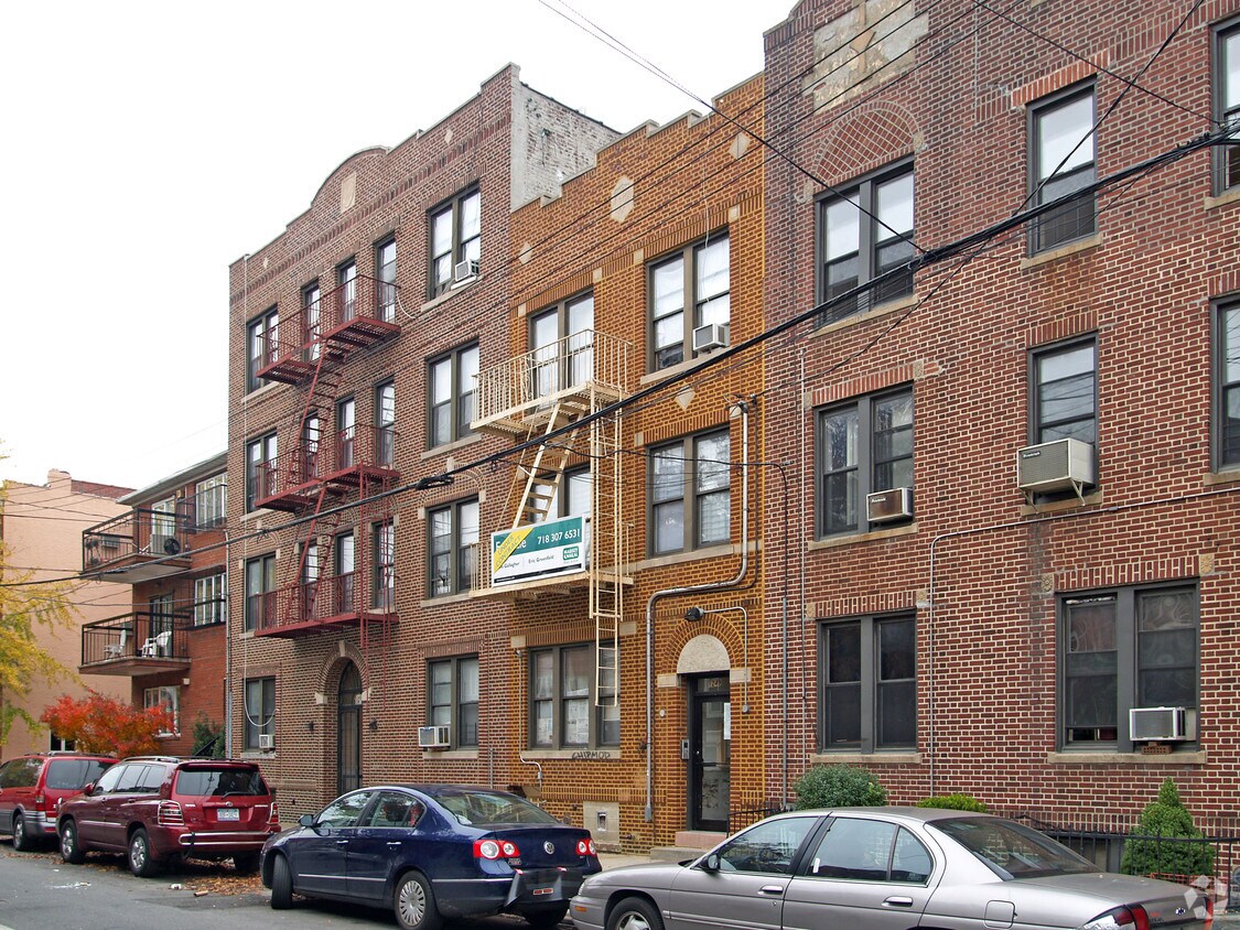 Foto principal - 1249 59th St