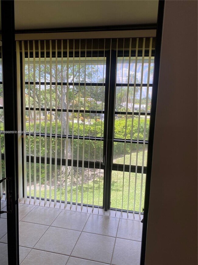 Foto del edificio - 10407 E Clairmont Cir