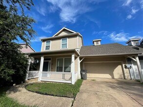 Building Photo - 817 Greene Way