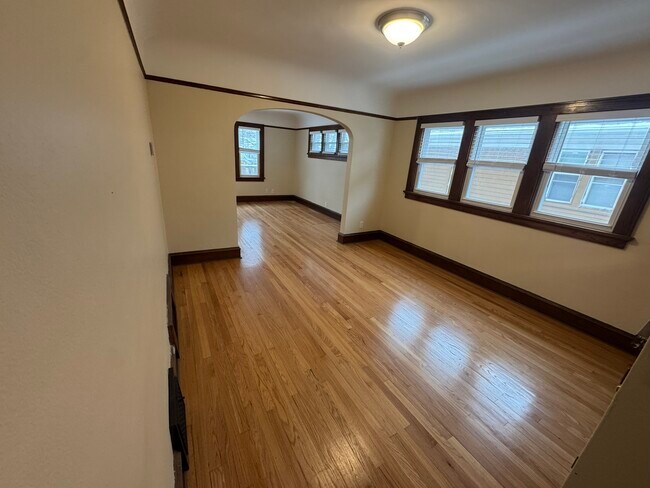 Foto del edificio - 2641 N 61st St