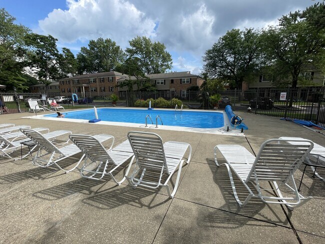 Foto del edificio - 6534 Cornwall Ct