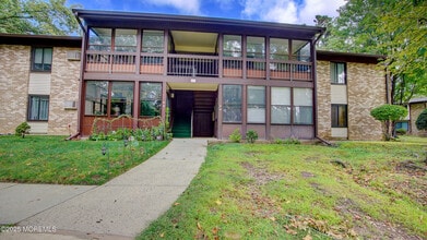 Building Photo - 138 Amberly Dr