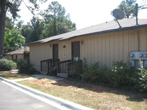 Building Photo - 5205 Charbar Dr