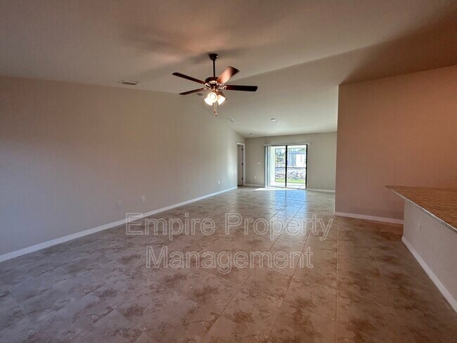 Foto del edificio - 4113 NE 22nd Ave
