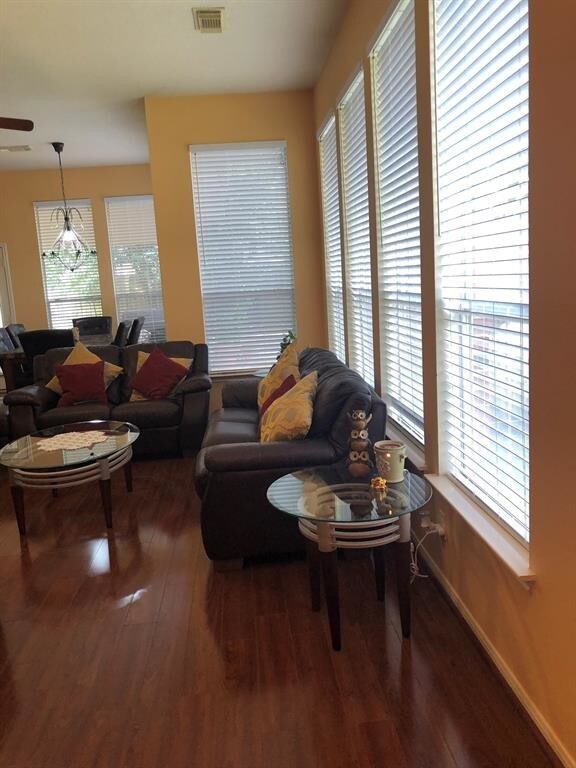 Foto del edificio - 6507 Spring Creek