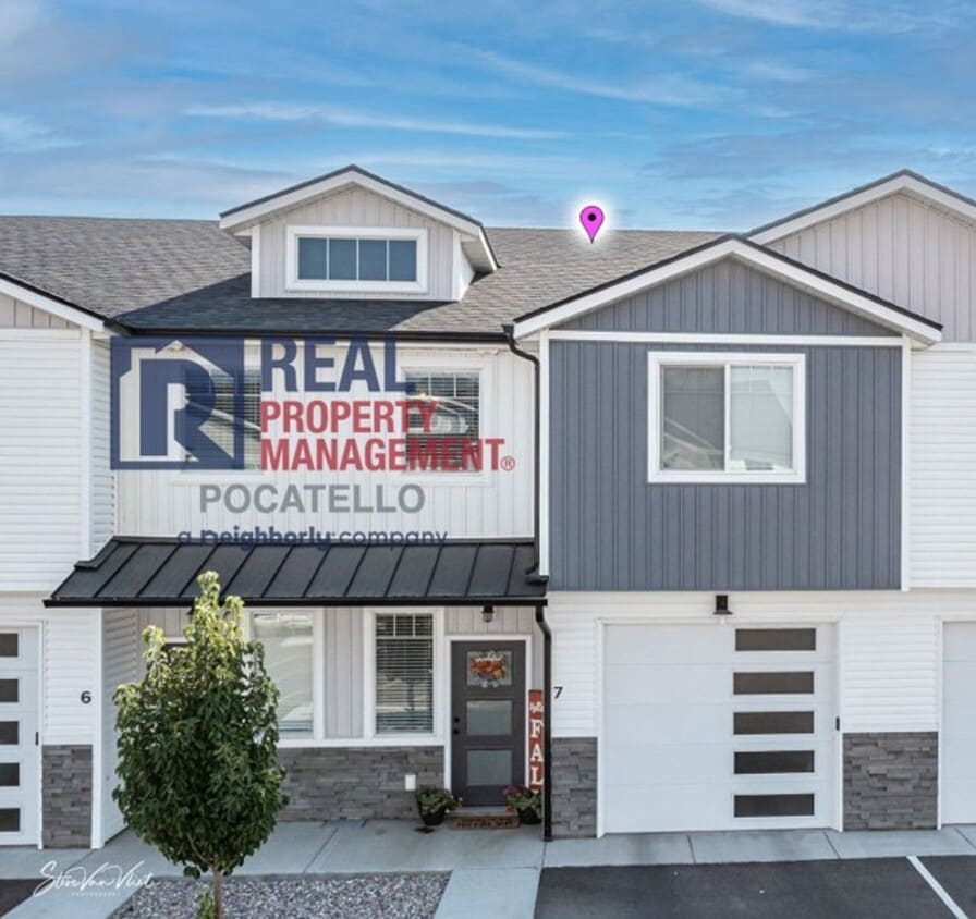 Foto principal - 3 Bedroom 2.5 Bath Townhome - 1 Car Garage