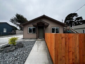 Building Photo - 3216 California St