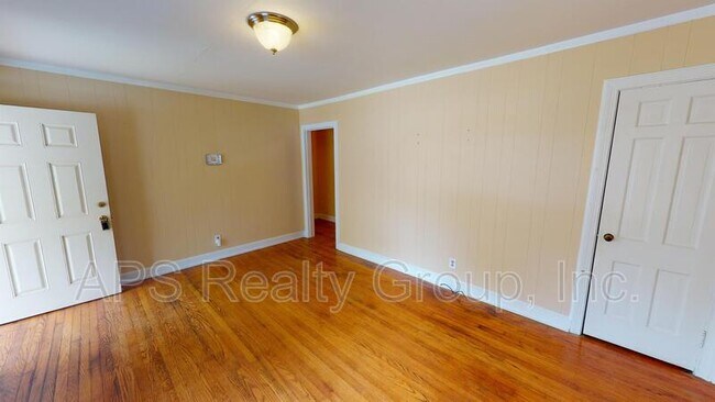Foto del edificio - 2405 Hoyt St