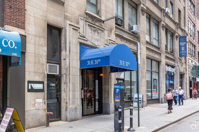 Building Photo - 31 E 31st St
