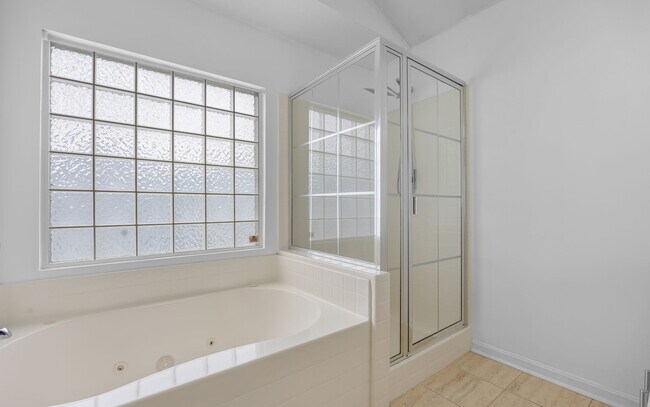 Foto del edificio - 1553 Wynd Crest Way