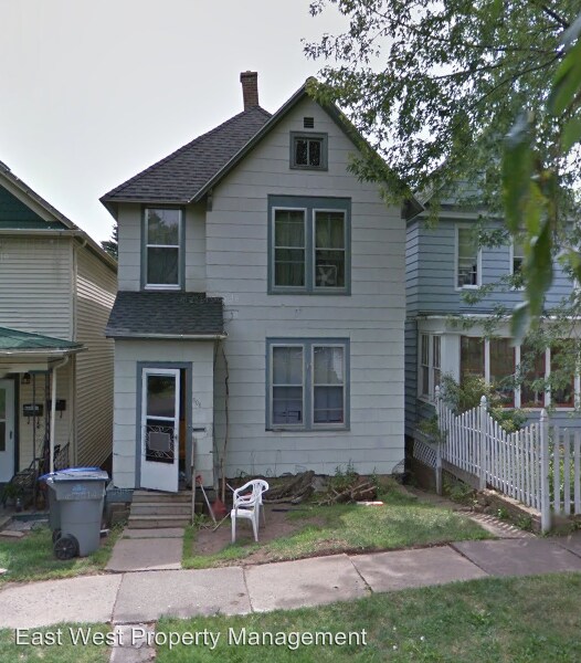 Primary Photo - 606 E 11th St