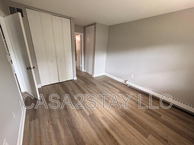 Foto del edificio - 2121 St Johns Pl